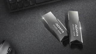 ADATA UV250 fémházas USB 2.0 pendrive